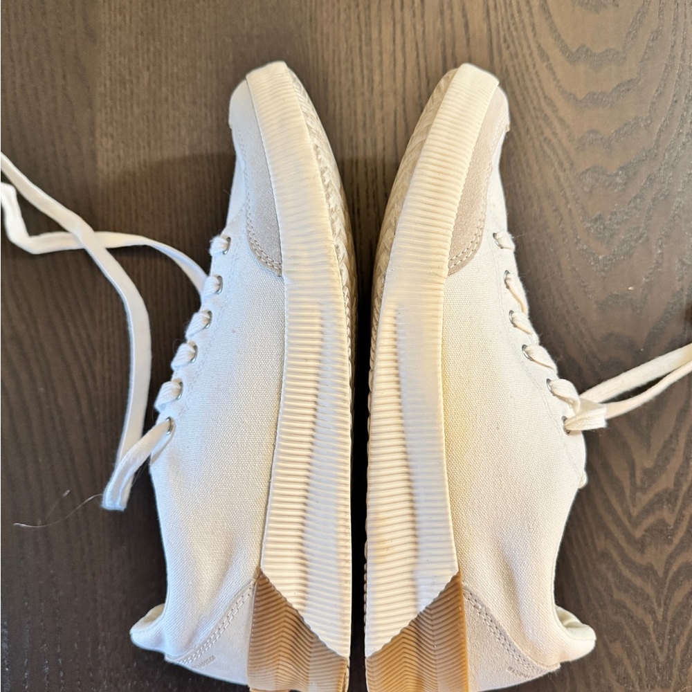 Sorel White and Tan Sneakers - Picture 4 of 7